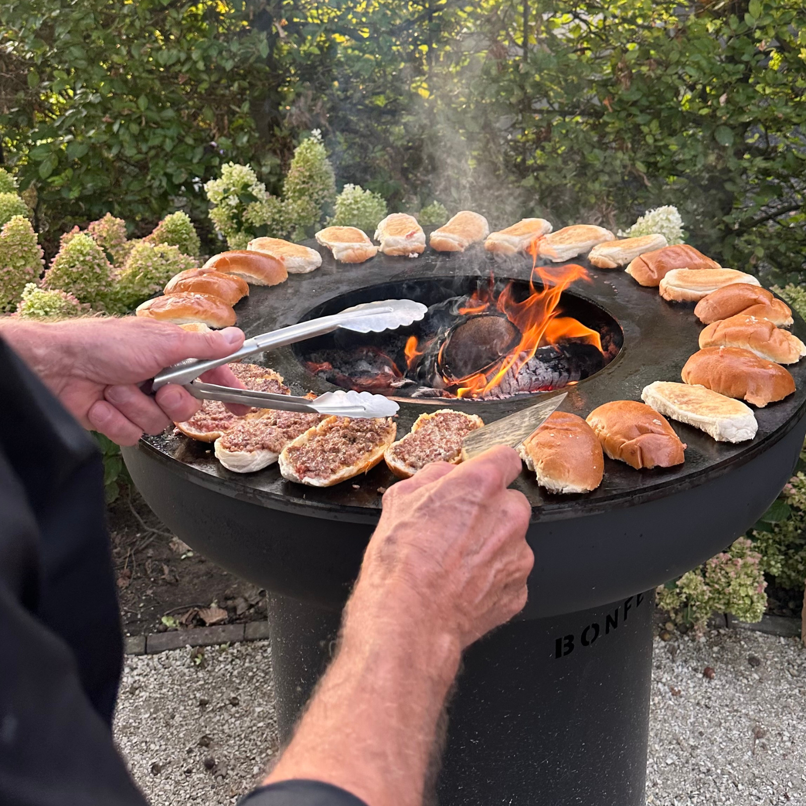 Bonfeu Bonbiza Open Outdoor Fire Bowl Grill - Black