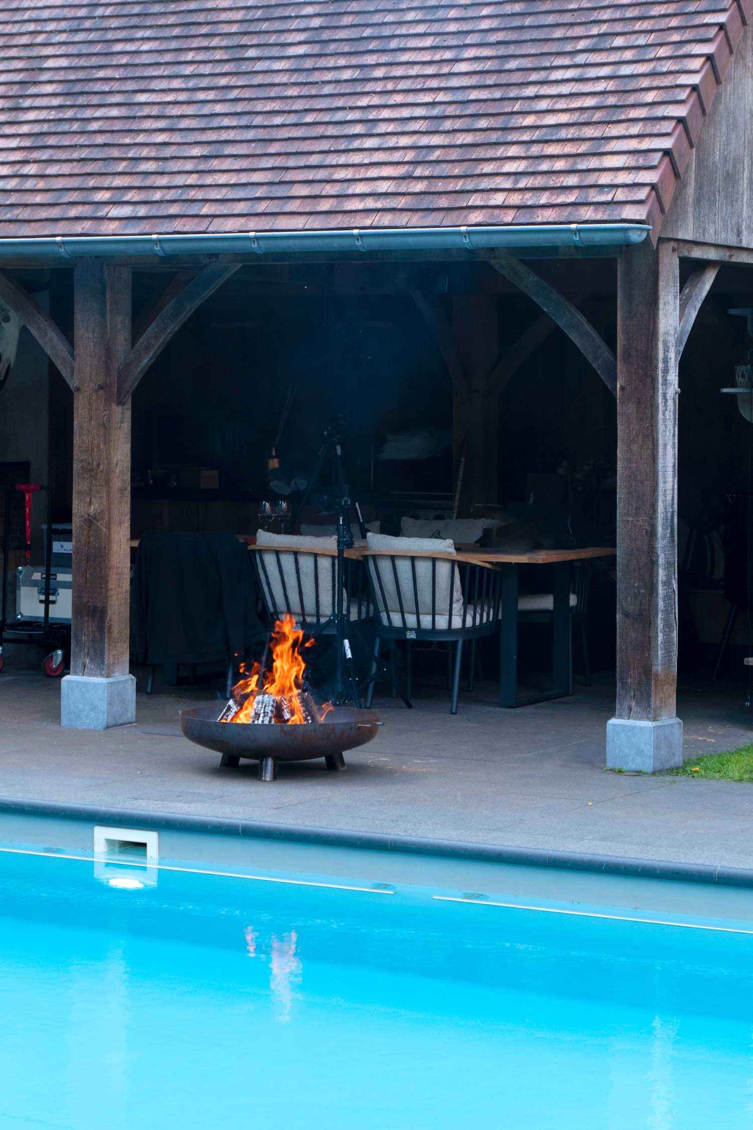 MOODZ 60cm Corten Steel Fire Bowl With Feet & Handles