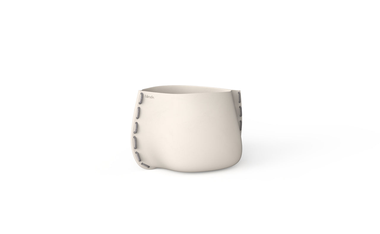 Stitch 25 Concrete Planter